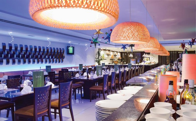 Asiana Deira Hotel boasts excellent restaurants serving delicious dishes