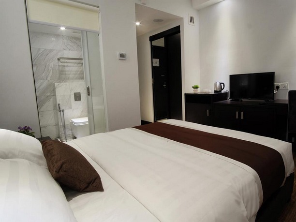 The cheapest hotels in Kuala Lumpur, Arab Street offer comfortable rooms with a flat screen and an electric kettle