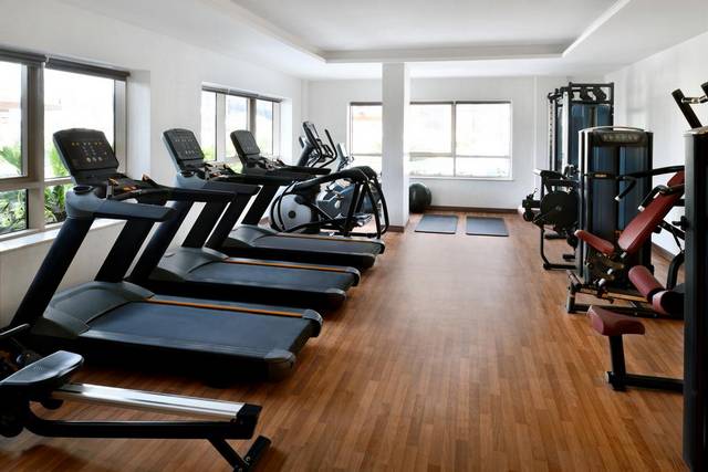 Movenpick Apartments Dubai Downtown offers an equipped gymnasium.