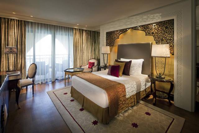 Zabeel Saray Dubai includes spacious, clean rooms