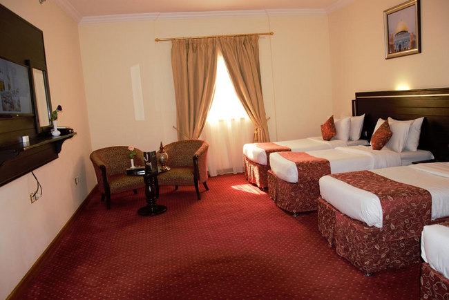 Elegant quad rooms in 4-star hotels in Mecca