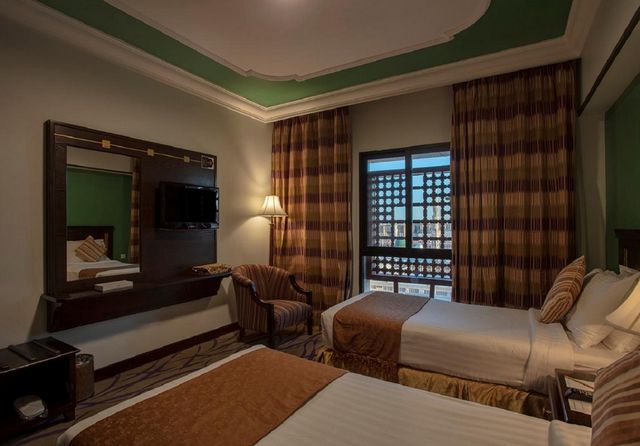 Find out the best rates before booking Madinah hotels near the Haram