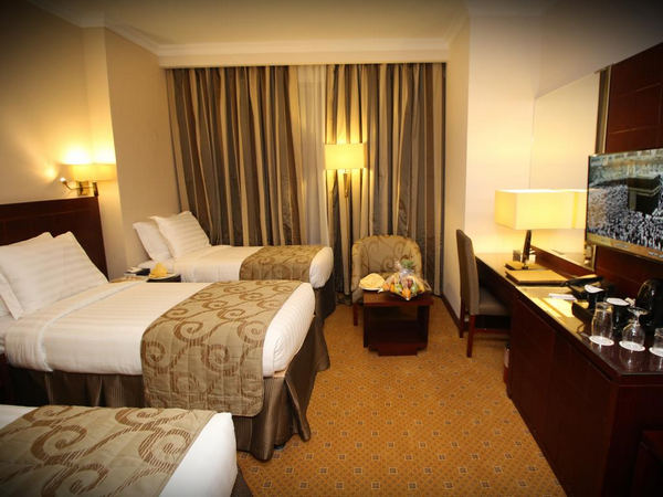 Triple room in elegance with Al Rawda Al Aqeeq Hotel Madinah