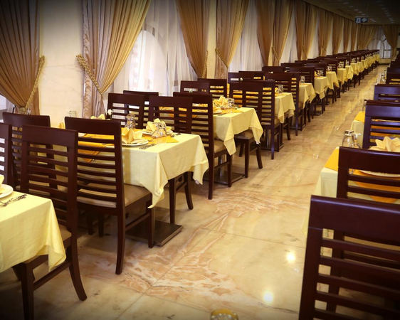 Rawdat Al Aqeeq Hotel Restaurant in Madinah