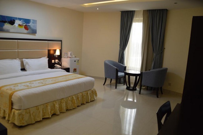 Comfortable and spacious rooms in a hotel near the King Faisal Specialist Hospital in Riyadh