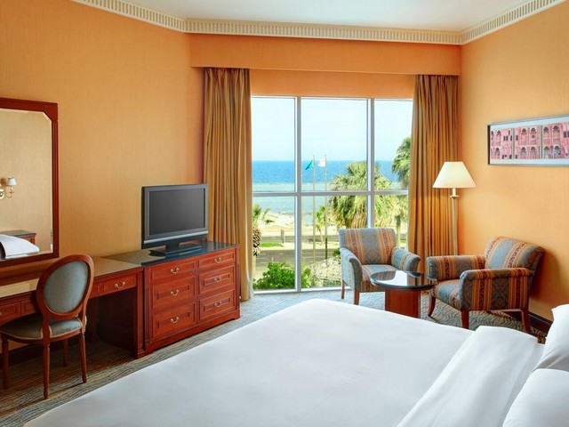 Large rooms with view of the new Jeddah Corniche hotels
