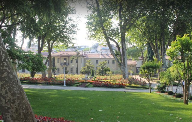 1581410729 822 The 9 best activities in Istanbul Gulhane Park - The 9 best activities in Istanbul Gulhane Park