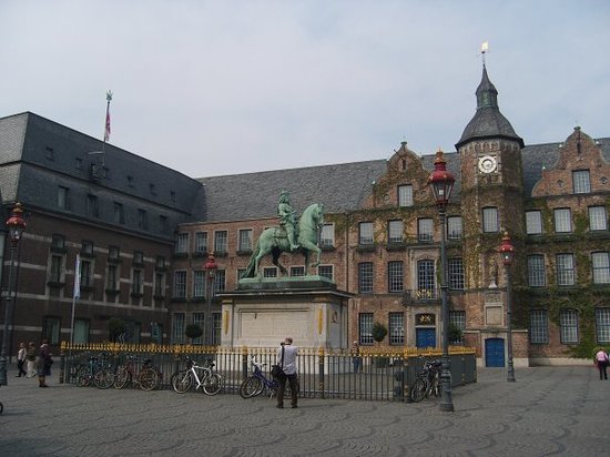 The old town is one of the most beautiful places in Düsseldorf