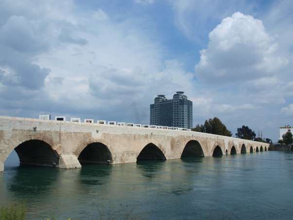 Ceyhan River Bridge is one of the most important tourist attractions in Adana Turkey and one of the tourist places in the Turkish city of Adana 