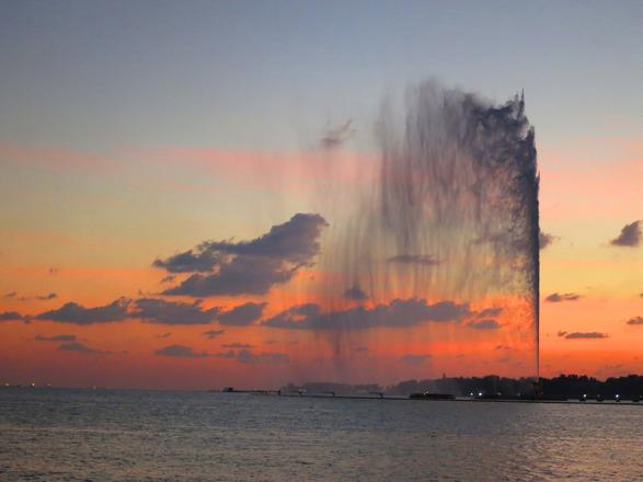 King Fahd's Fountain is one of the most important tourist places in Jeddah