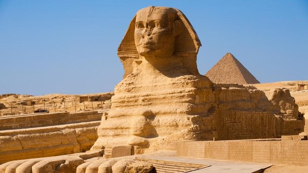     Sphinx is a tourist attraction in Cairo