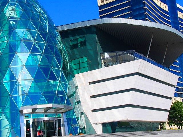 Tourism in Baku malls