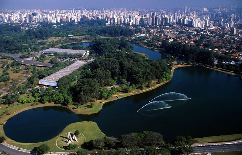 Ibirapuera Park, in Sao Paulo, is considered one of the most beautiful tourist places in Sao Paulo, Brazil