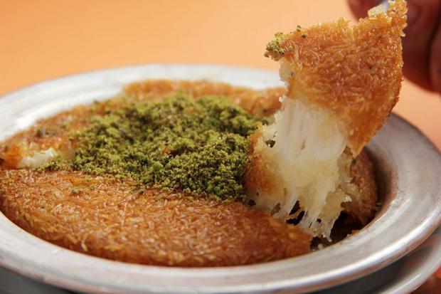 1581414179 416 The 5 most famous Turkish sweets are recommended for you - The 5 most famous Turkish sweets are recommended for you to taste