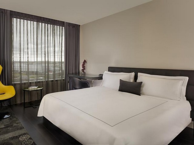Park Plaza Hotel London features its charming views of its accommodations 