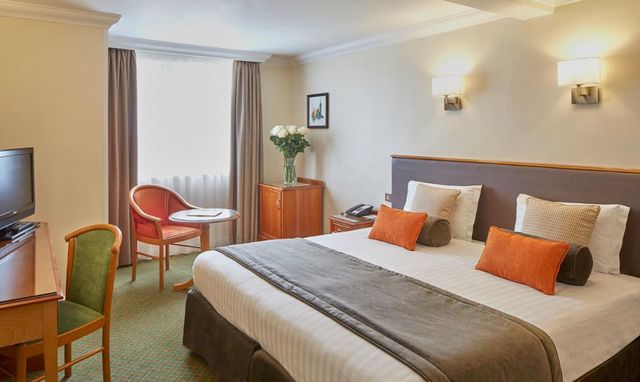 Lancaster Gate Hotel is one of the cheapest hotels in London now know its prices