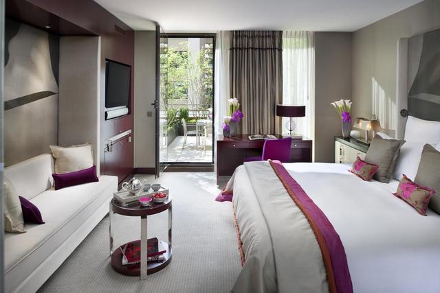 Mandarin Oriental Paris is one of the best hotels in central Paris, with multiple facilities and services