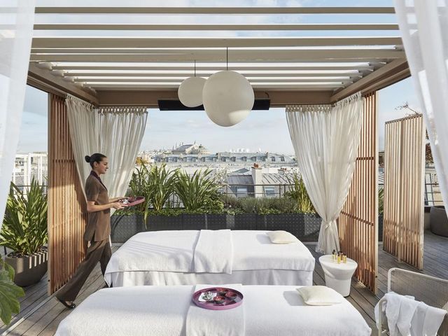 You can enjoy the many leisure facilities offered by Mandarin Oriental Paris