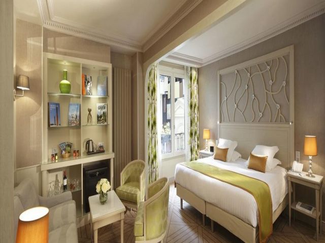 The Rochester Champs-Elysees is one of the most luxurious and innovative hotels in Paris