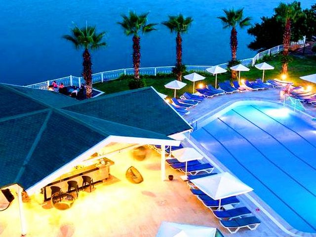 The best resorts in Antalya for families that provide a variety of facilities suitable for all ages