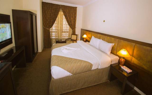 Al-Zahra Hotel Madinah is considered one of the best hotels in Madinah because of its unique location