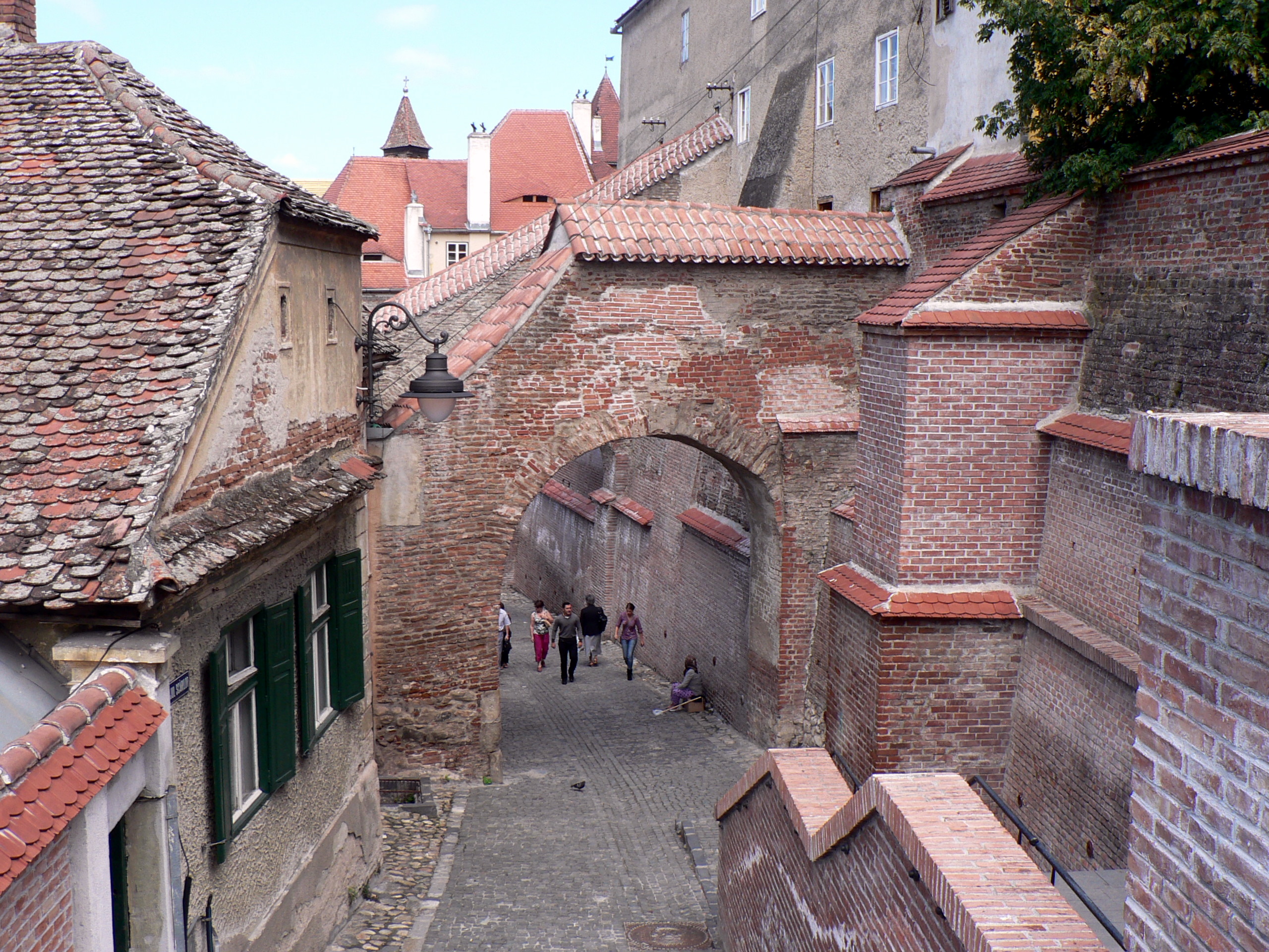A tour of the city of cultural centers “Sibiu” in - A tour of the city of cultural centers “Sibiu” in Romenia