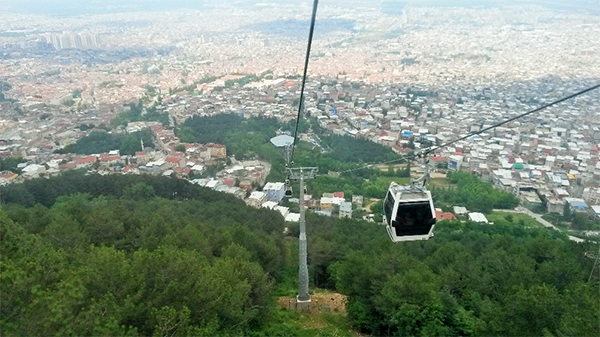 Access to Uludag Mountain by cable car