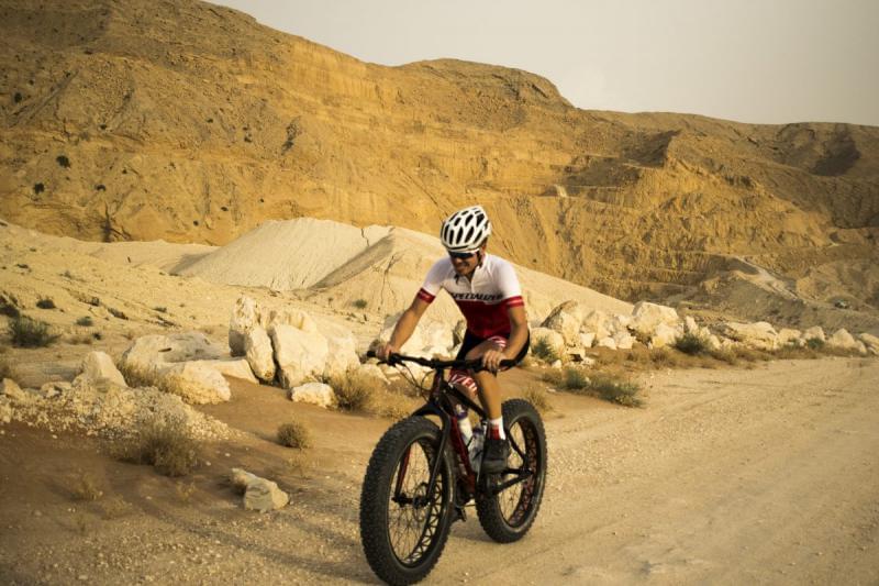 Doing bike riding with a special flavor in the Dubai - Doing bike riding with a special flavor in the Dubai desert