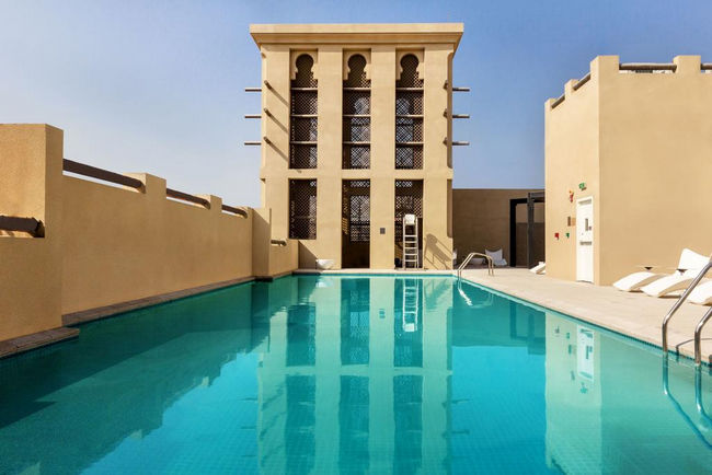 Resorts in Dubai have a fun outdoor private pool 