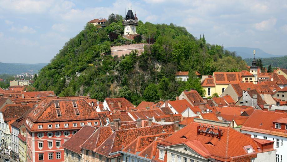 Find out about the tourist sholsberg hill in Graz - Find out about the tourist sholsberg hill in Graz