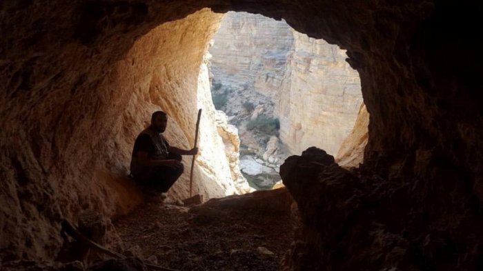 Saudi caves on the tops of the mountains