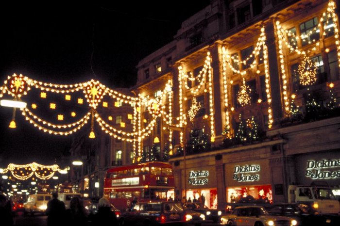 Luminous decorations in London