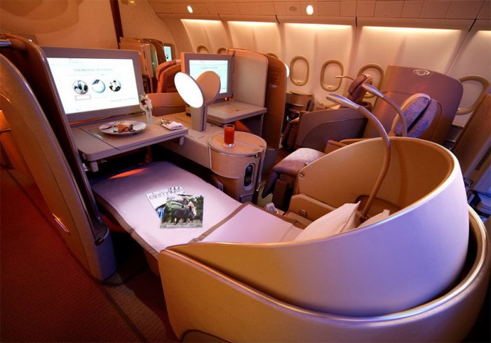 Here are these tips to upgrade your flight to the first class!