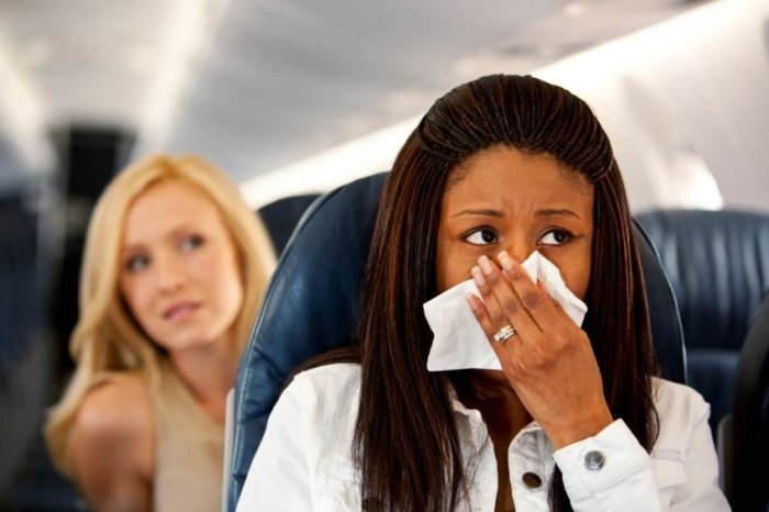 Important tips to avoid getting sick while traveling.