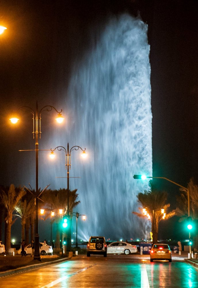Jeddah Water Fountain is the tallest fountain in the world that King Fahd bin Abdulaziz has ordered its construction