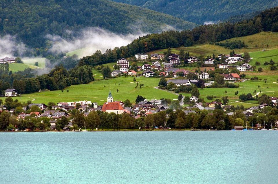 Lake Etheresee a tourist attraction in Austria captivates everyone - Lake Etheresee, a tourist attraction in Austria, captivates everyone