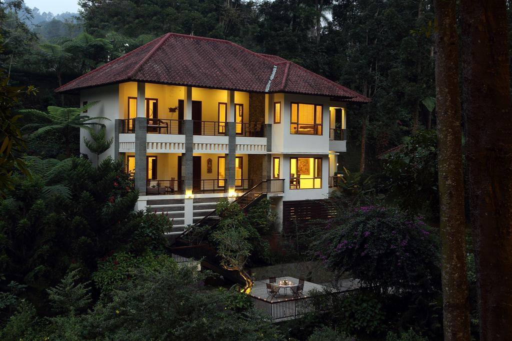 List of the most luxurious hotels in Puncak - List of the most luxurious hotels in Puncak