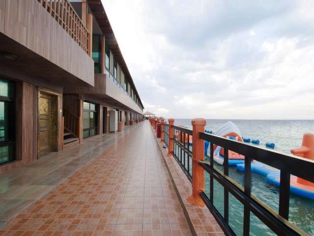 Report on Bahadur Jeddah Resort - Report on Bahadur Jeddah Resort