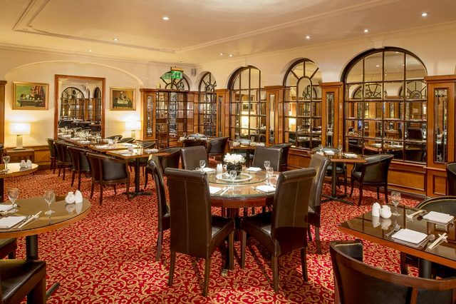 Copthorne Tara Hotel London Kensington has a variety of restaurants that leave you confused