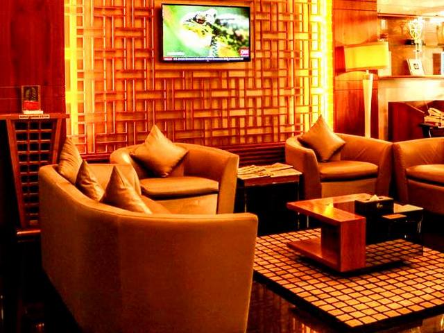 Dunes Hotel Apartments Oud Metha has many amenities and quiet sessions