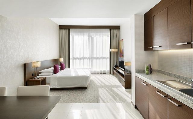Hyatt Place Dubai Residence is one of the best 4-star hotels in Dubai that we recommend that offers elegant rooms