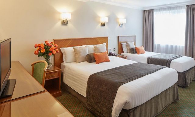 Through the experiences of staying at the Lancaster Gate London Hotel, I will share with you a detailed report on the most important advantages of the Lancaster Gate London Hotel.