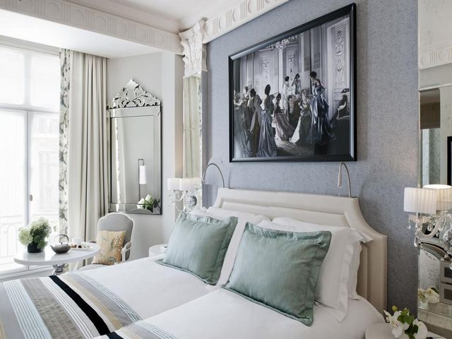 Sofitel Paris Le Faubourg hotel offers you a luxurious Paris experience par excellence