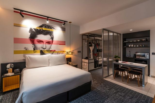 Studio One Hotel Dubai has elegant rooms with modern décor