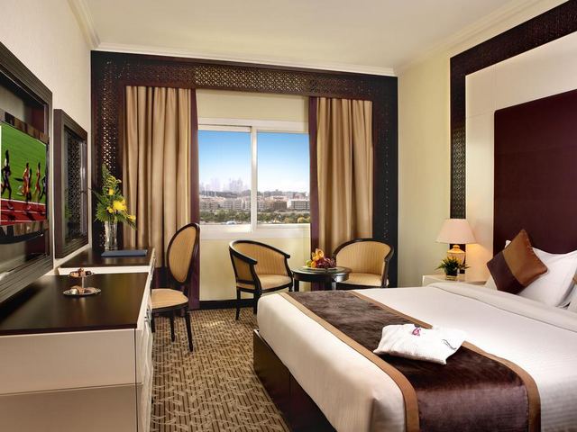    Carlton Tower Hotel Dubai