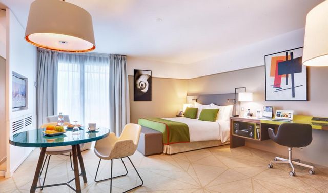 Report on the Fraser Suites Armoni Paris La Defense, which has the confidence of its visitors, evaluated it as the best