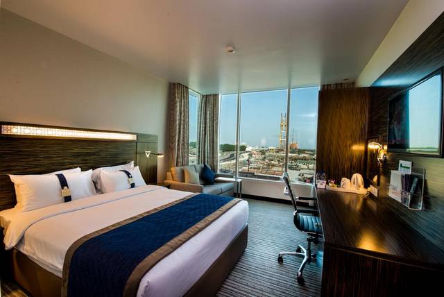Holiday Inn Dubai Jumeirah is one of the iconic Holiday Inn Express Dubai hotels