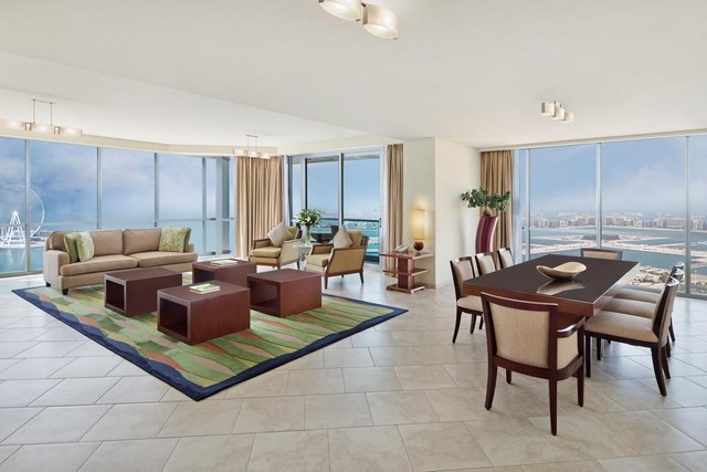 JA Oasis Beach Hotel offers enchanting views of Jumeirah Beach.