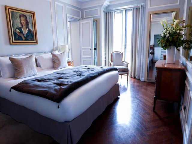 The Lancaster Paris hotel features spacious rooms and suites suitable for families