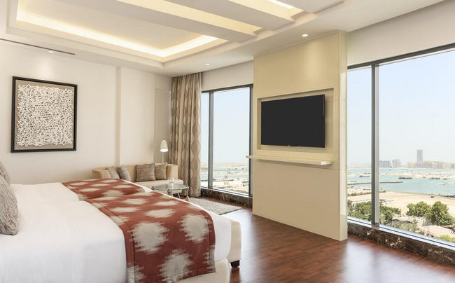 Sea view in Le Meridien Dubai rooms